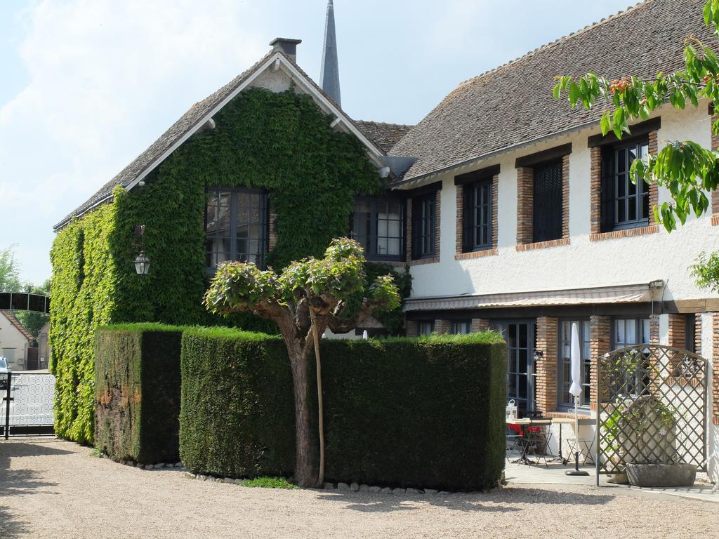 Auberge Du Grand Dauphin Dhuizon エクステリア 写真