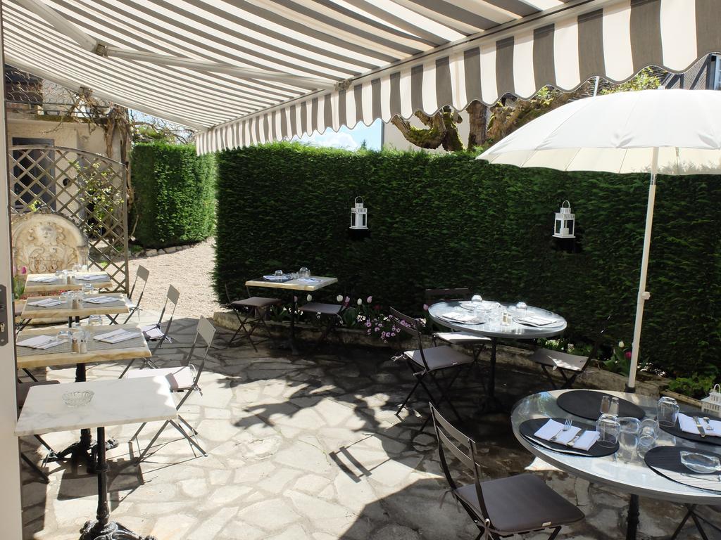 Auberge Du Grand Dauphin Dhuizon エクステリア 写真
