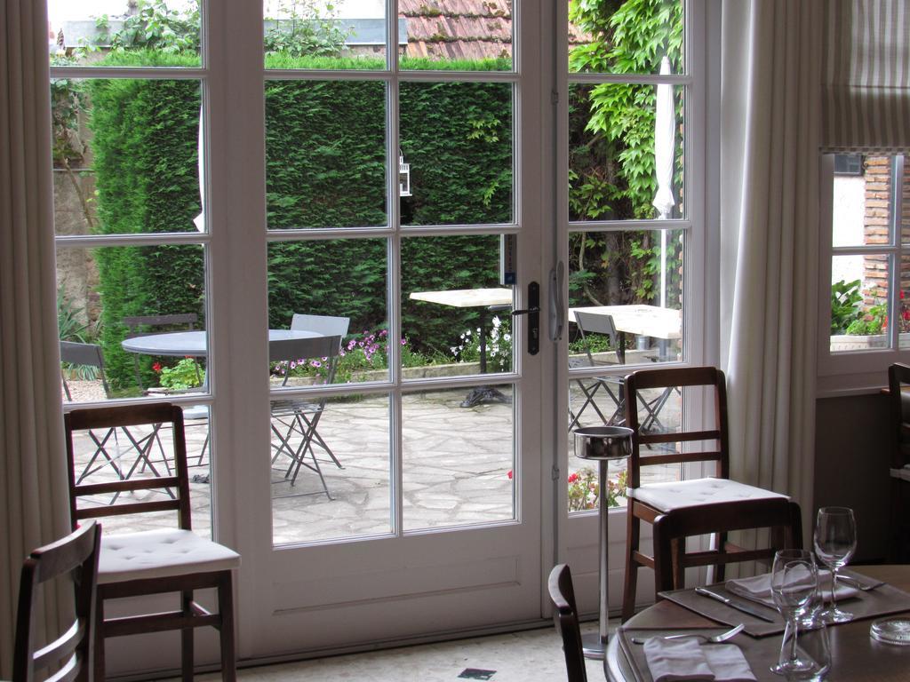 Auberge Du Grand Dauphin Dhuizon エクステリア 写真
